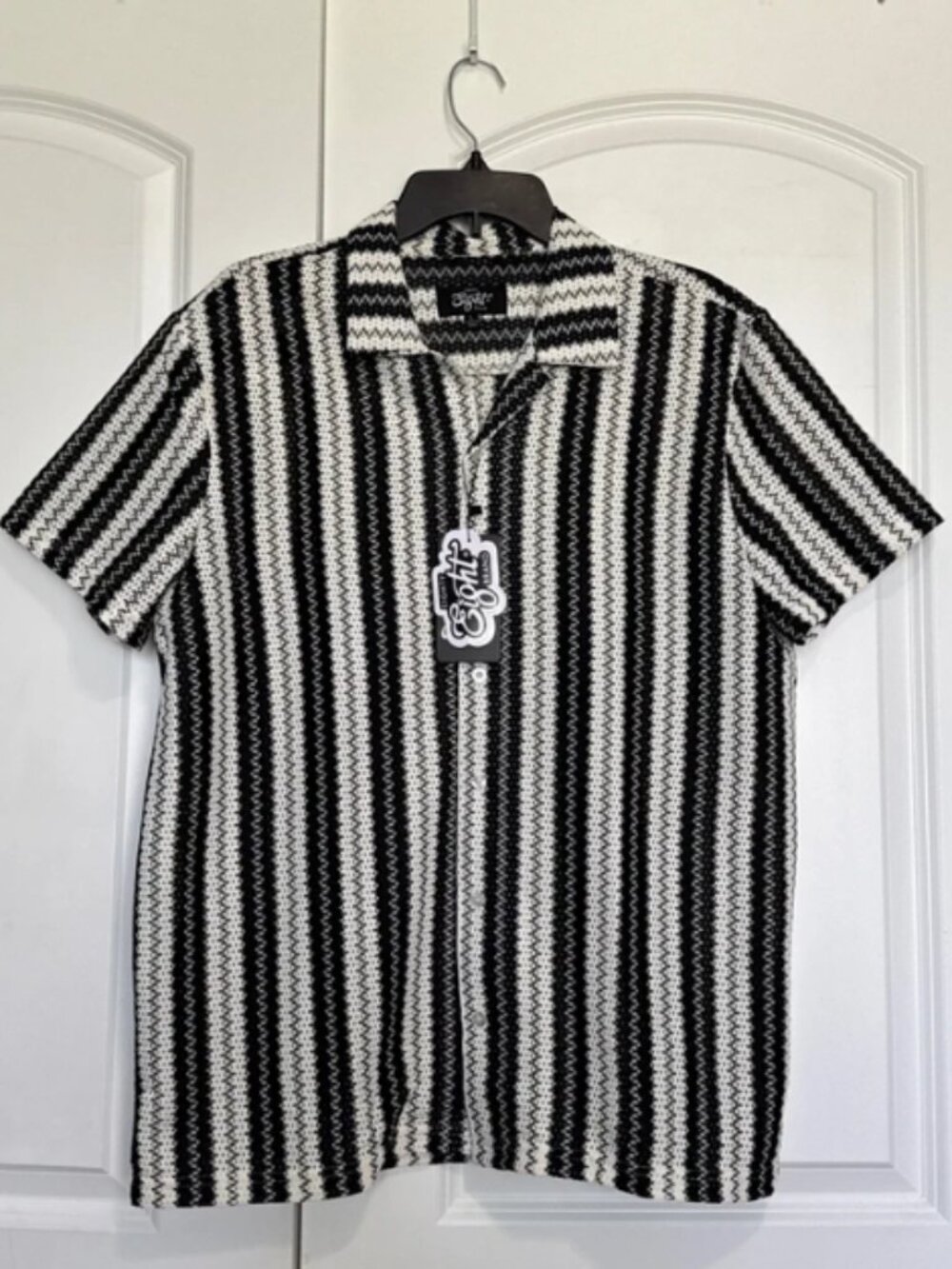 Eighty Eight Summer Button Down Men’s Shirt Size Large NWT